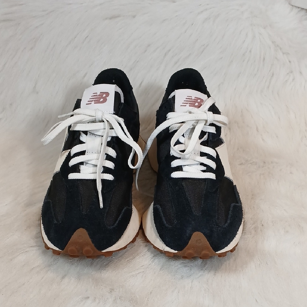 New Balance 327 Black and White Sneakers